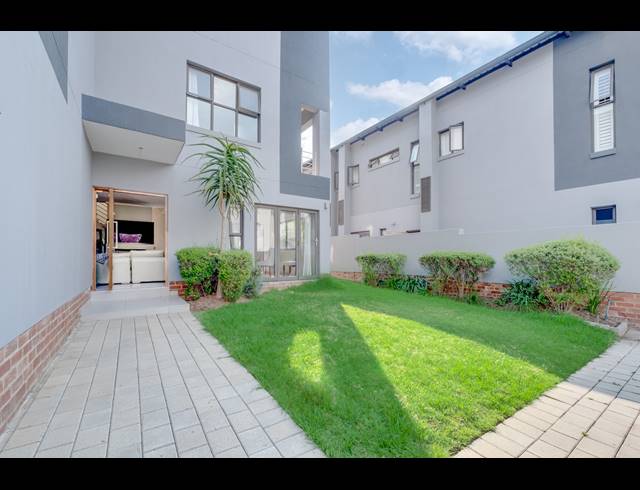 4 BEDROOM HOUSE FOR SALE IN BRYANSTON